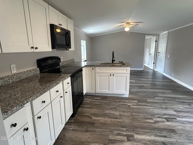 8419 Mcglothlin St, Jacksonville, FL 32210