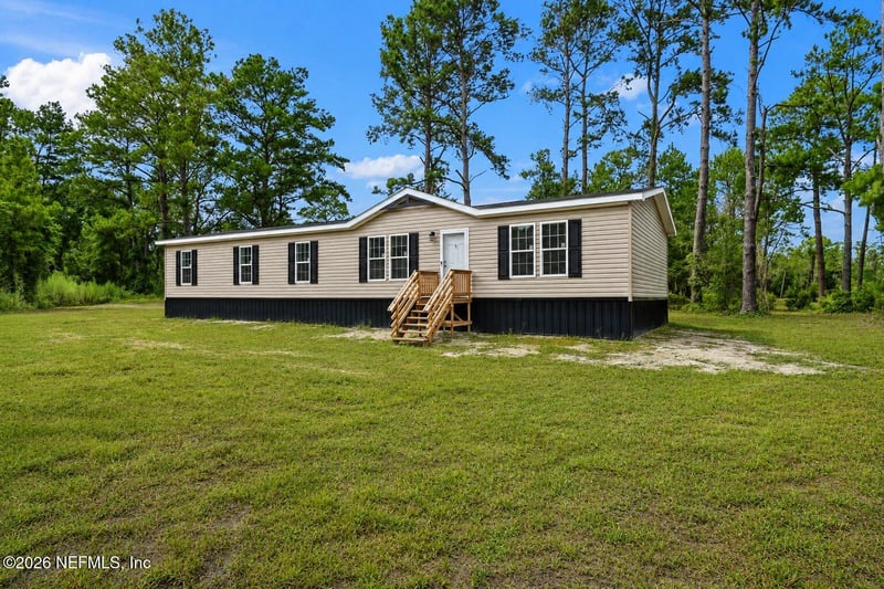 8421 NW 210th St, Starke, FL 32091
