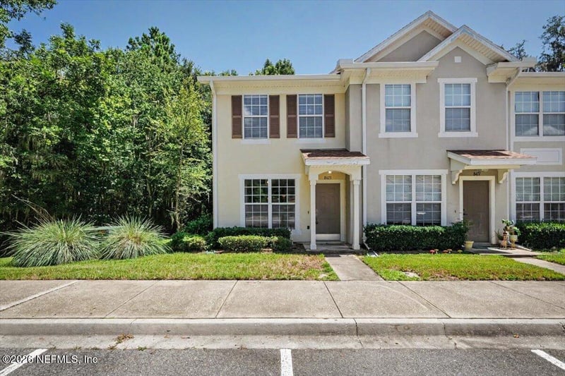 8423 Thornbush Ct, Jacksonville, FL 32216