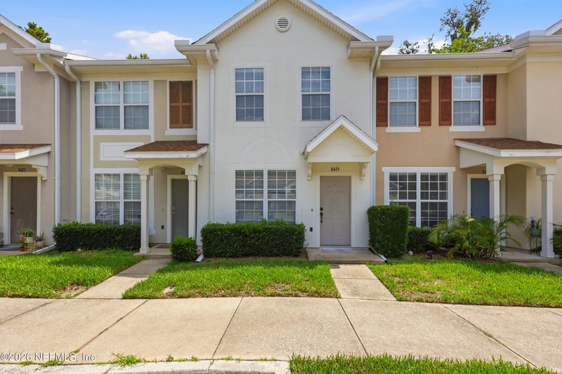 8435 Thornbush Ct, Jacksonville, FL 32216