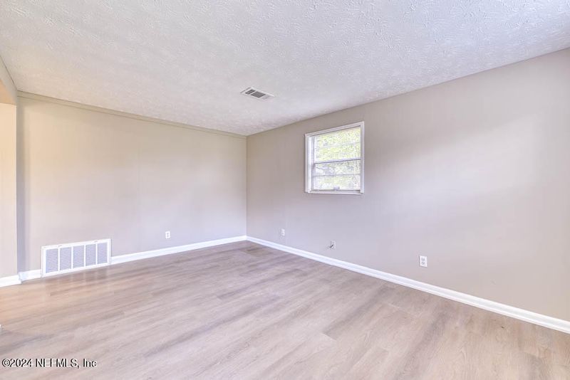 8437 Barracuda Rd, Jacksonville, FL 32244