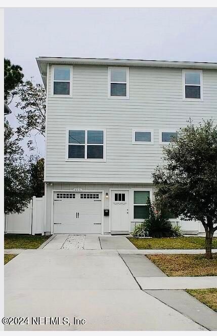 845 3rd Ave S, Jacksonville Beach, FL 32250