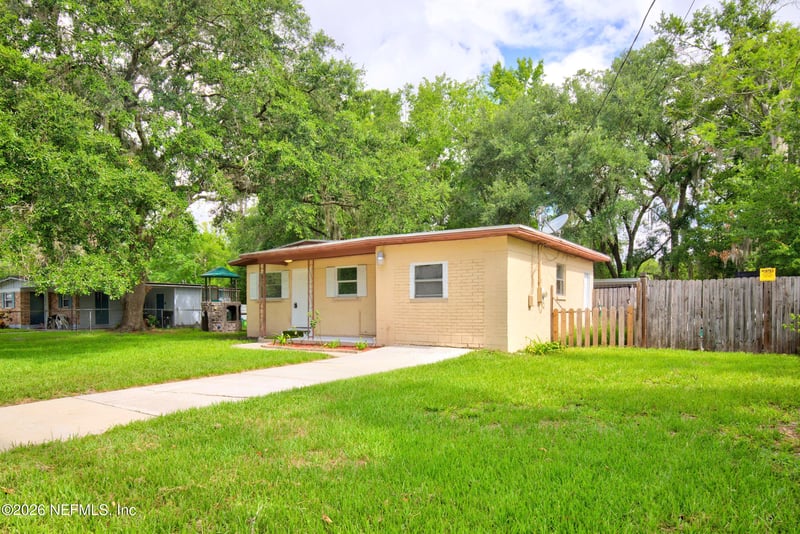 845 Floyd Cir N, Orange Park, FL 32073