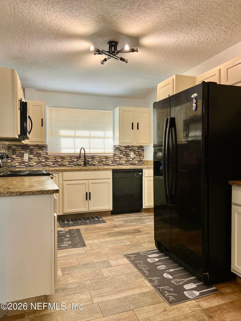 845 Ibis Rd, Jacksonville, FL 32216