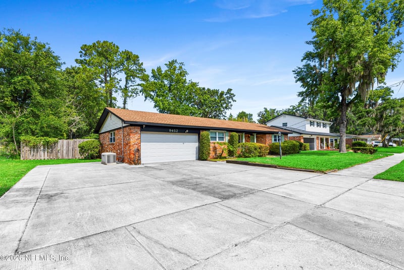 8452 Brierwood Rd, Jacksonville, FL 32217