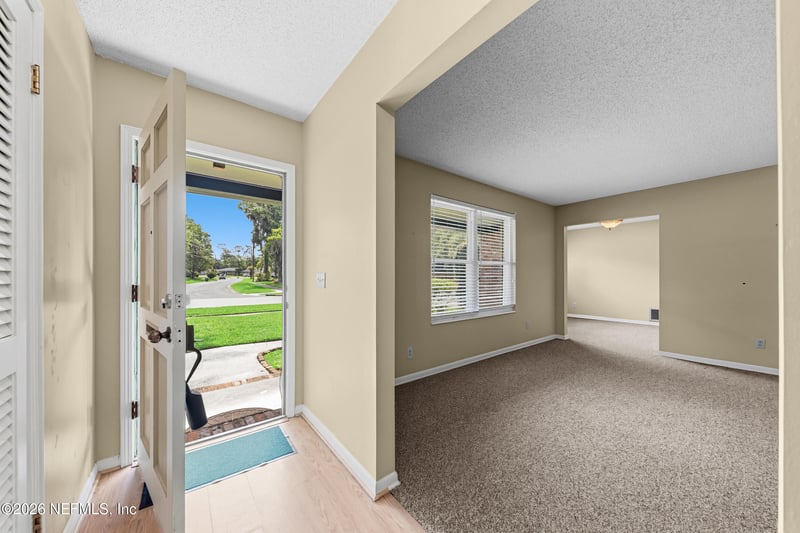 8452 Brierwood Rd, Jacksonville, FL 32217