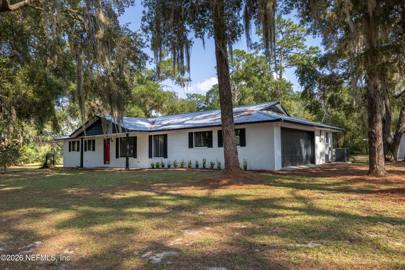 8453 Nittany Dr, Melrose, FL 32666