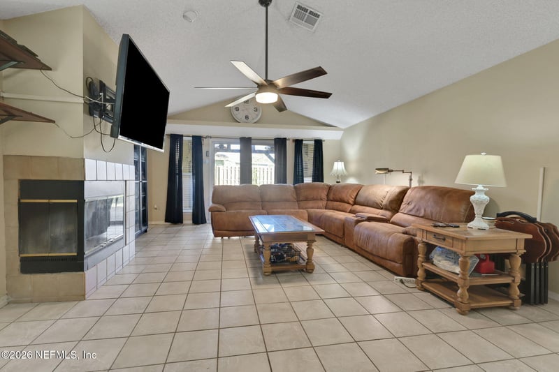8457 Sugartree Dr, Jacksonville, FL 32244
