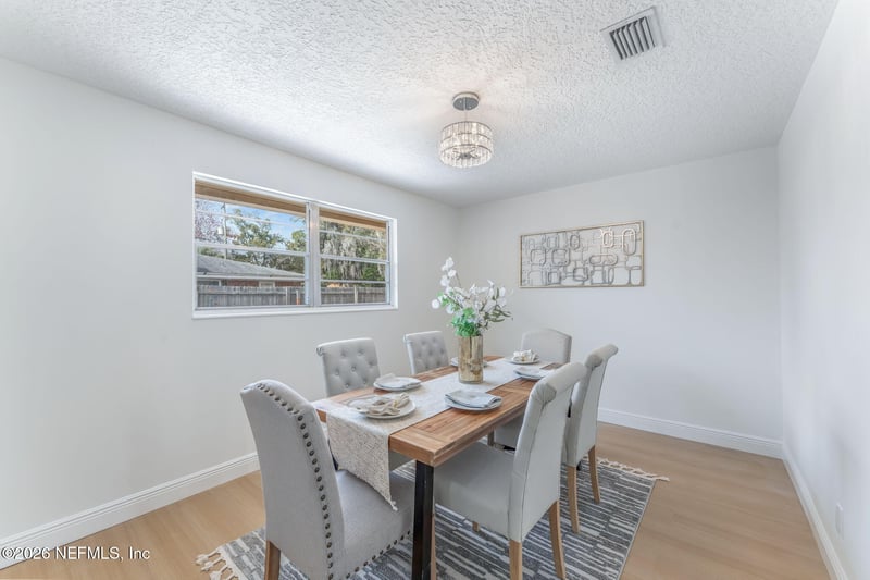 8460 Lynda Sue Ln W, Jacksonville, FL 32217