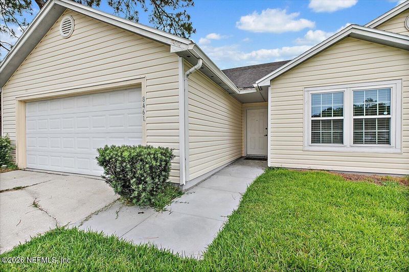 8461 Ivey Rd, Jacksonville, FL 32216
