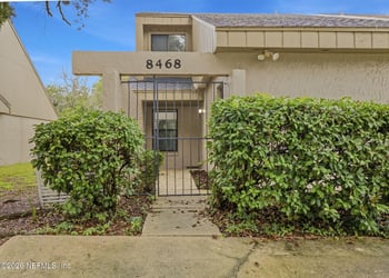 8468 Windypine Ln, Jacksonville, FL 32244