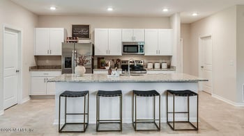 8477 Lilias Cir, Jacksonville, FL 32219