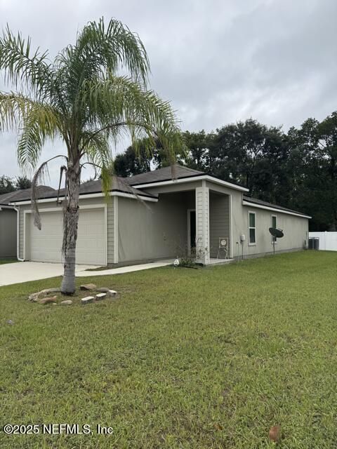 8481 Julia Marie Cir, Jacksonville, FL 32210