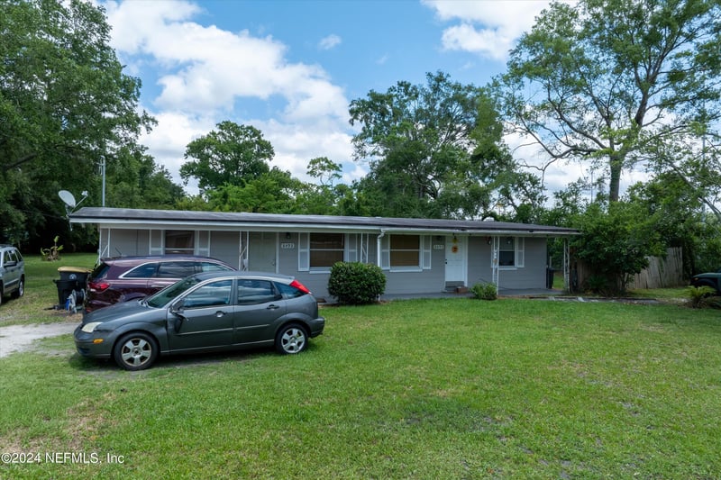 8483 Manresa Ave, Jacksonville, FL 32244