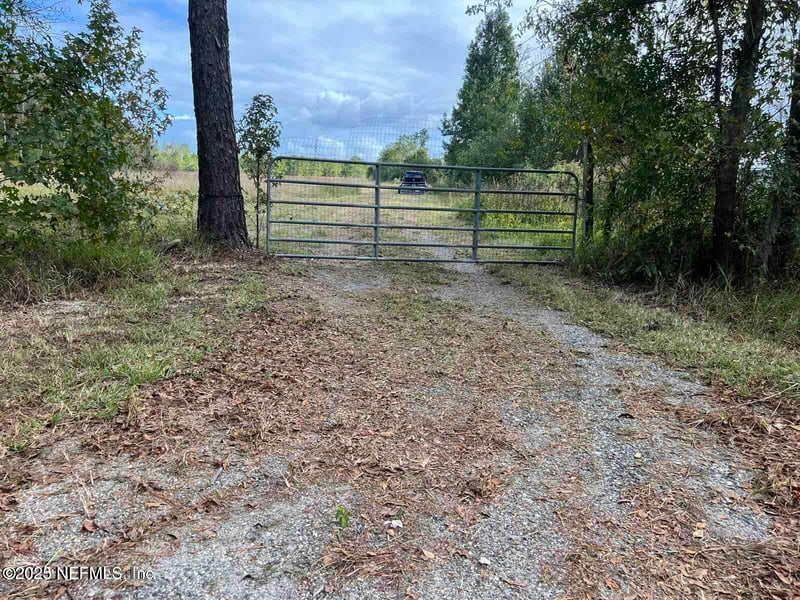 8484 NW 229 A St, Starke, FL 32091