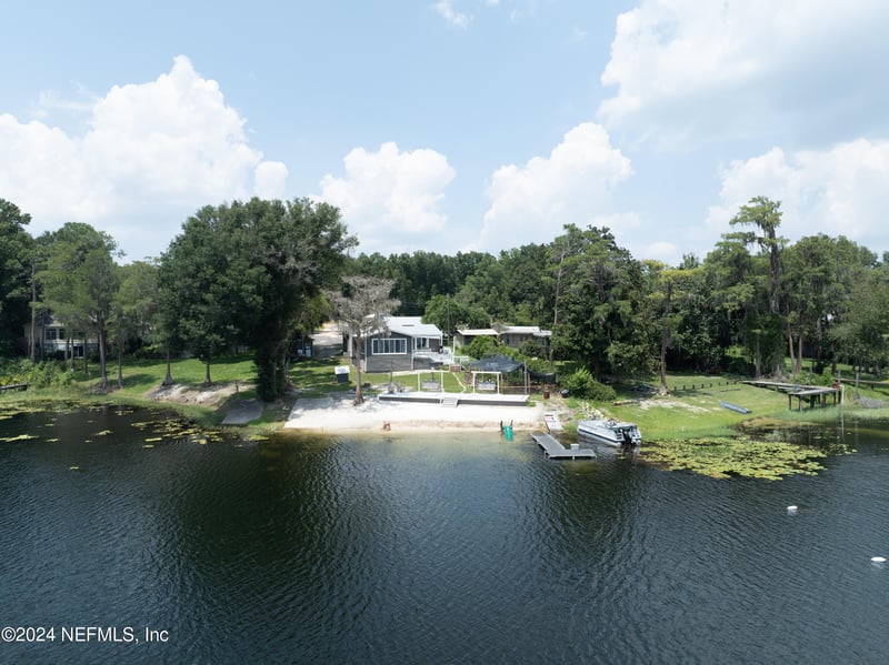 8491 Lilly Lake Rd, Melrose, FL 32666