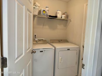 8493 Thor St, Jacksonville, FL 32216