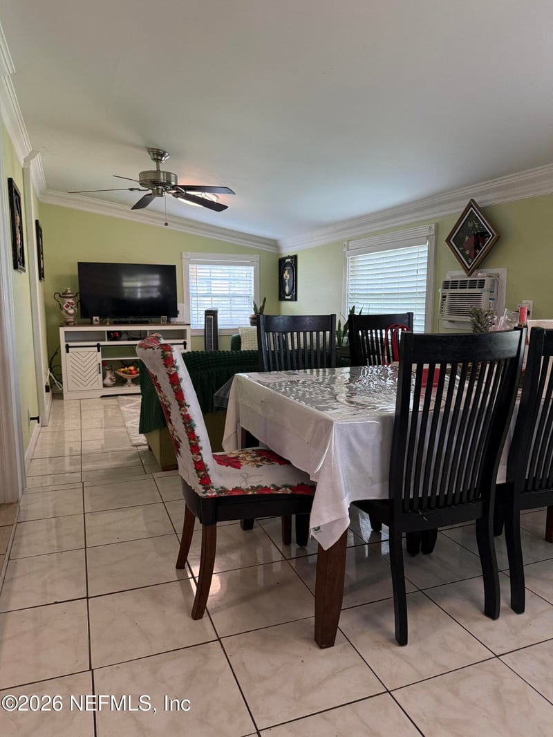 850 Sailfish Dr E, Atlantic Beach, FL 32233