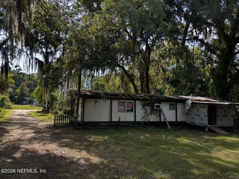 85042 Halls Ln, Yulee, FL 32097