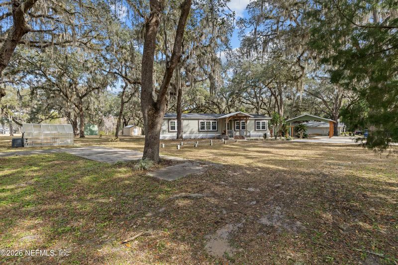 851 Cahoon Rd N, Jacksonville, FL 32220
