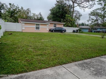 8513 Oak Leaf Rd, Jacksonville, FL 32208