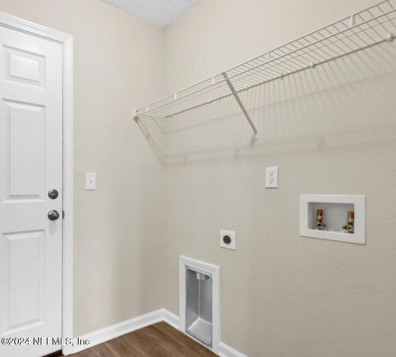 8521 Firetower Rd, Jacksonville, FL 32210