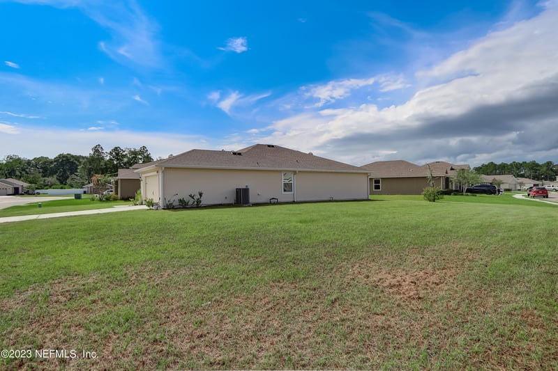 8521 Lake George Cir W, Macclenny, FL 32063