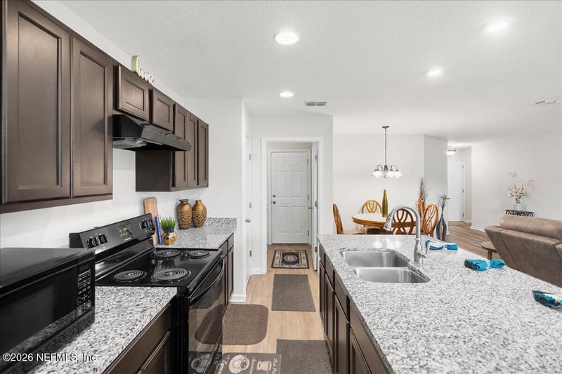 8528 Osteen St, Jacksonville, FL 32210