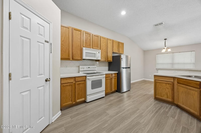 8531 Longford Dr, Jacksonville, FL 32244