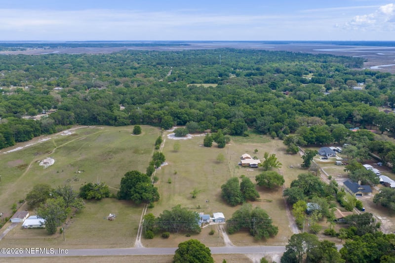 85330 Airplane Ln, Yulee, FL 32097