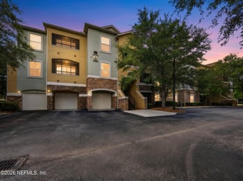 8539 Gate Pw W #433, Jacksonville, FL 32216