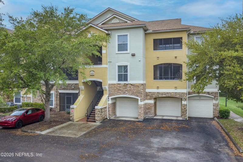 8539 Gate Pw W #438, Jacksonville, FL 32216