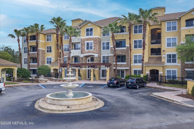 8539 Gate Pw W #438, Jacksonville, FL 32216