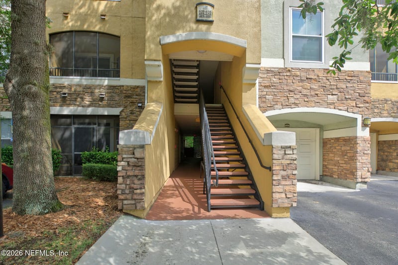 8539 Gate Pw W #616, Jacksonville, FL 32216