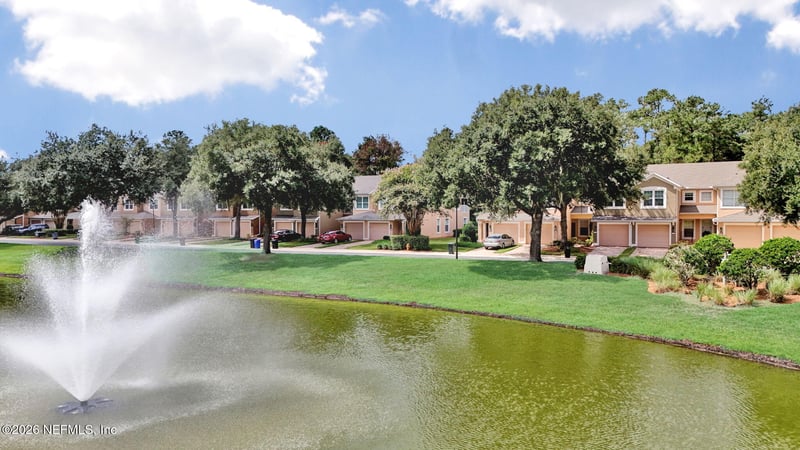 8541 Little Swift Cir #33B, Jacksonville, FL 32256