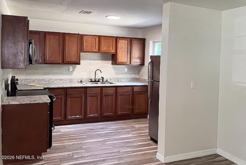 8543 Oak Leaf Rd, Jacksonville, FL 32208