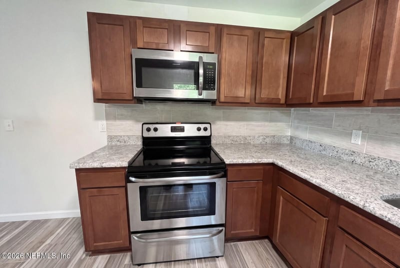 8543 Oak Leaf Rd, Jacksonville, FL 32208