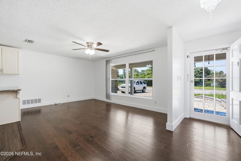 8545 Old Kings Rd S, Jacksonville, FL 32217