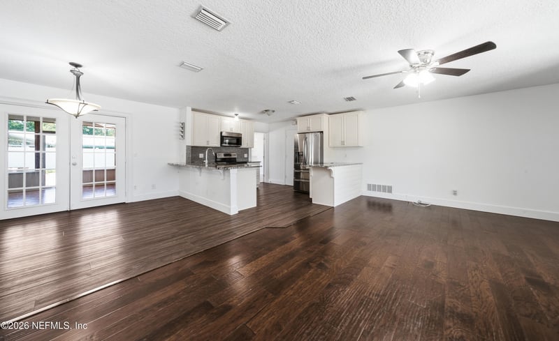 8545 Old Kings Rd S, Jacksonville, FL 32217