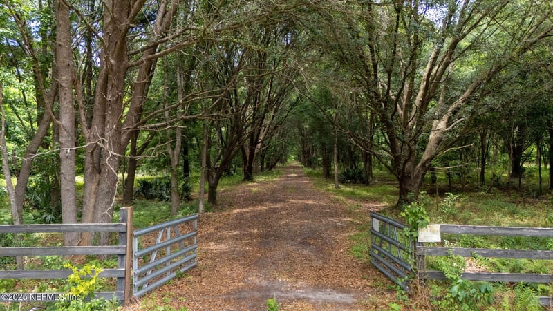 8549 Acree Rd, Jacksonville, FL 32219