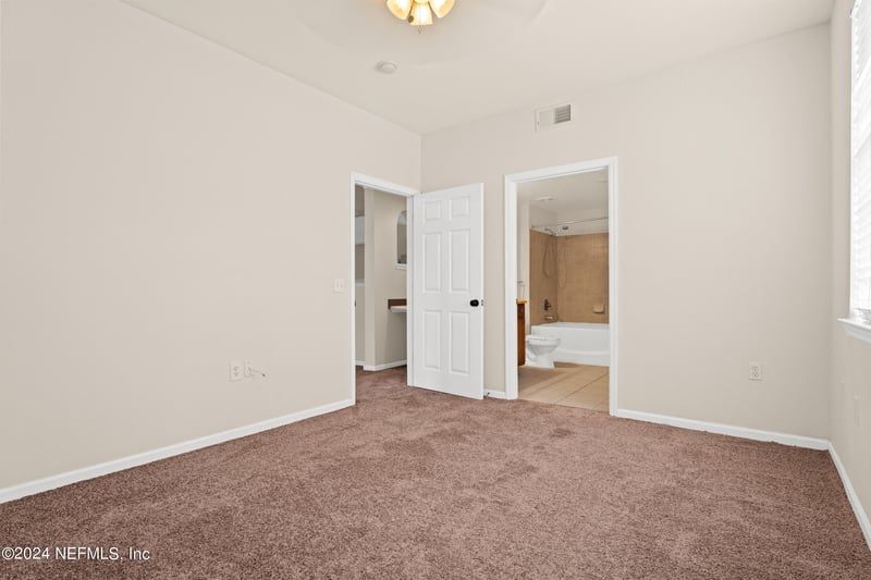 8550 Touchton Rd #122, Jacksonville, FL 32216