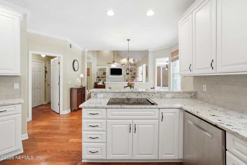 8551 Heather Run Dr N, Jacksonville, FL 32256
