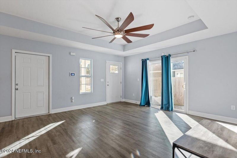 8555 Maple St, Jacksonville, FL 32244