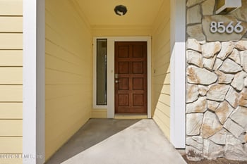 8566 Goldeneye Ln, Jacksonville, FL 32217