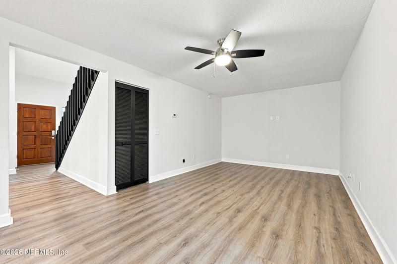 8566 Goldeneye Ln, Jacksonville, FL 32217