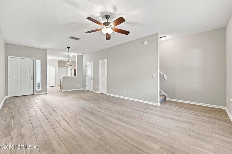 857 Southern Creek Dr, St Johns, FL 32259