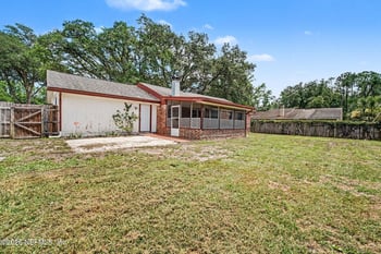 8574 Blackberry Ln E, Jacksonville, FL 32244