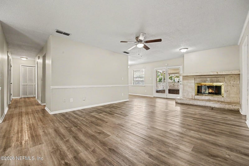 8574 Blackberry Ln E, Jacksonville, FL 32244