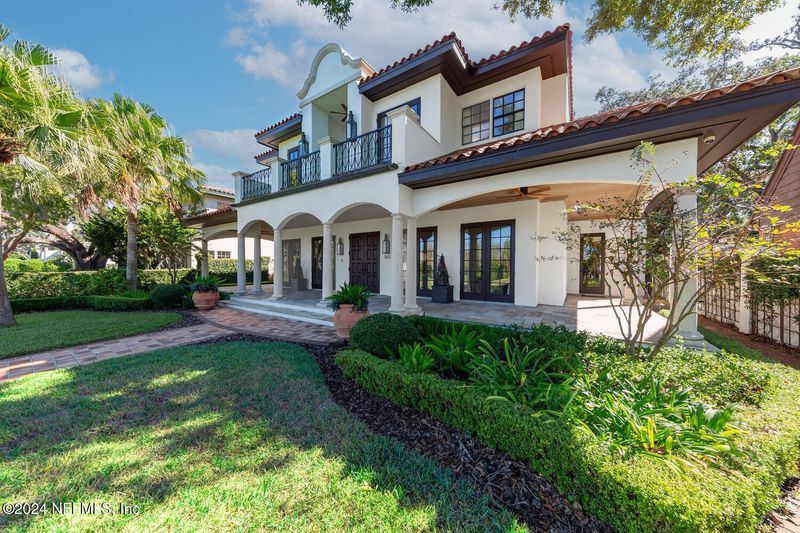 860 Sorrento Rd, Jacksonville, FL 32207