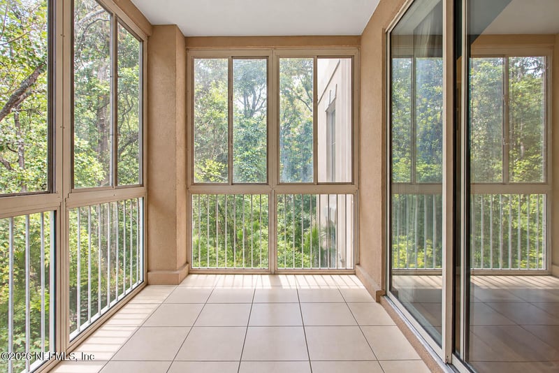 8601 Beach Blvd #208, Jacksonville, FL 32216